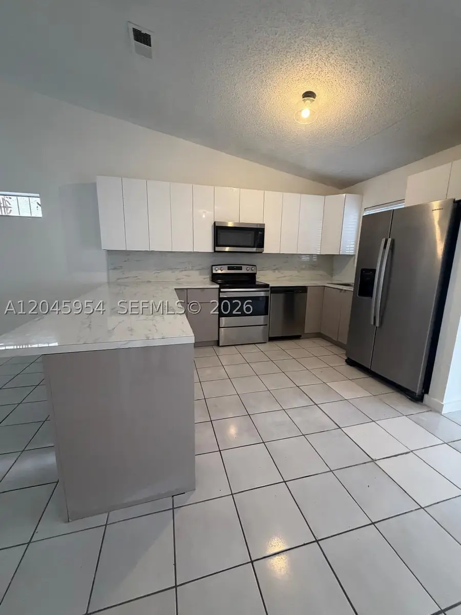 10364 NW 128th Ter, Hialeah Gardens, FL 33018 - #2