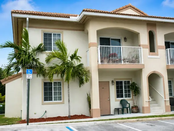 4950 Washington St #12-4, Hollywood, FL 33021
