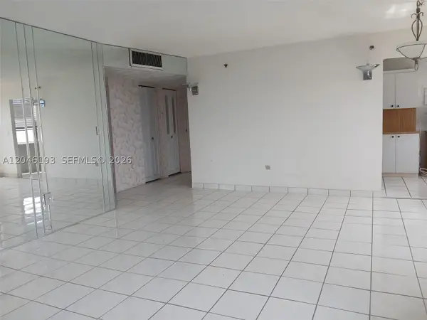 1100 Saint Charles Pl #719, Pembroke Pines, FL 33026