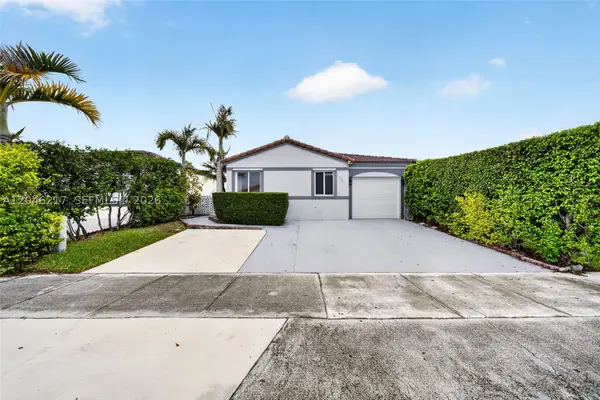 17501 SW 142nd Ct, Miami, FL 33177