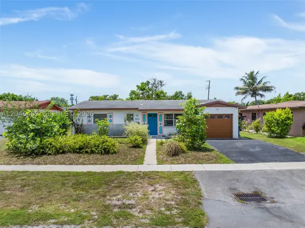 3620 NW 24th St, Lauderdale Lakes, FL 33311