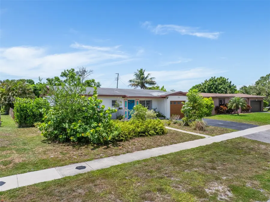 3620 NW 24th St, Lauderdale Lakes, FL 33311 - #2