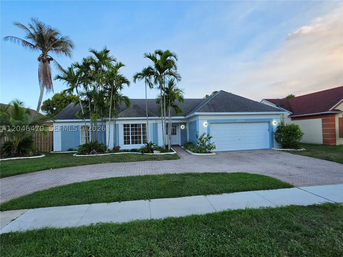 9300 Dunhill Dr, Miramar, FL 33025 - #1
