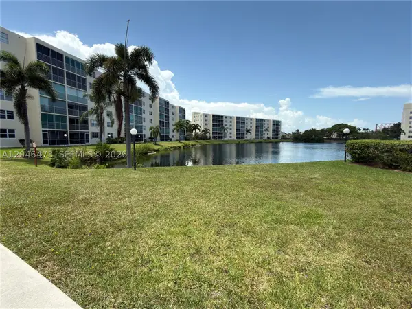 141 SE 3rd Ave #106, Dania Beach, FL 33004