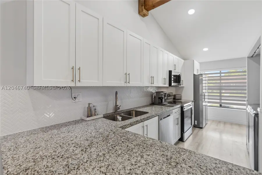 10311 Laurel Ct, Pembroke Pines, FL 33026 - #3
