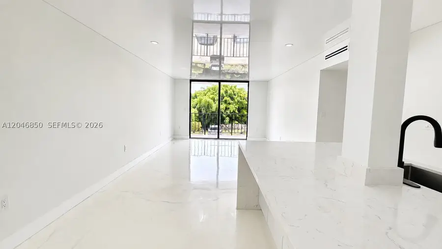 9682 Fontainebleau Blvd #203, Miami, FL 33172 - #2