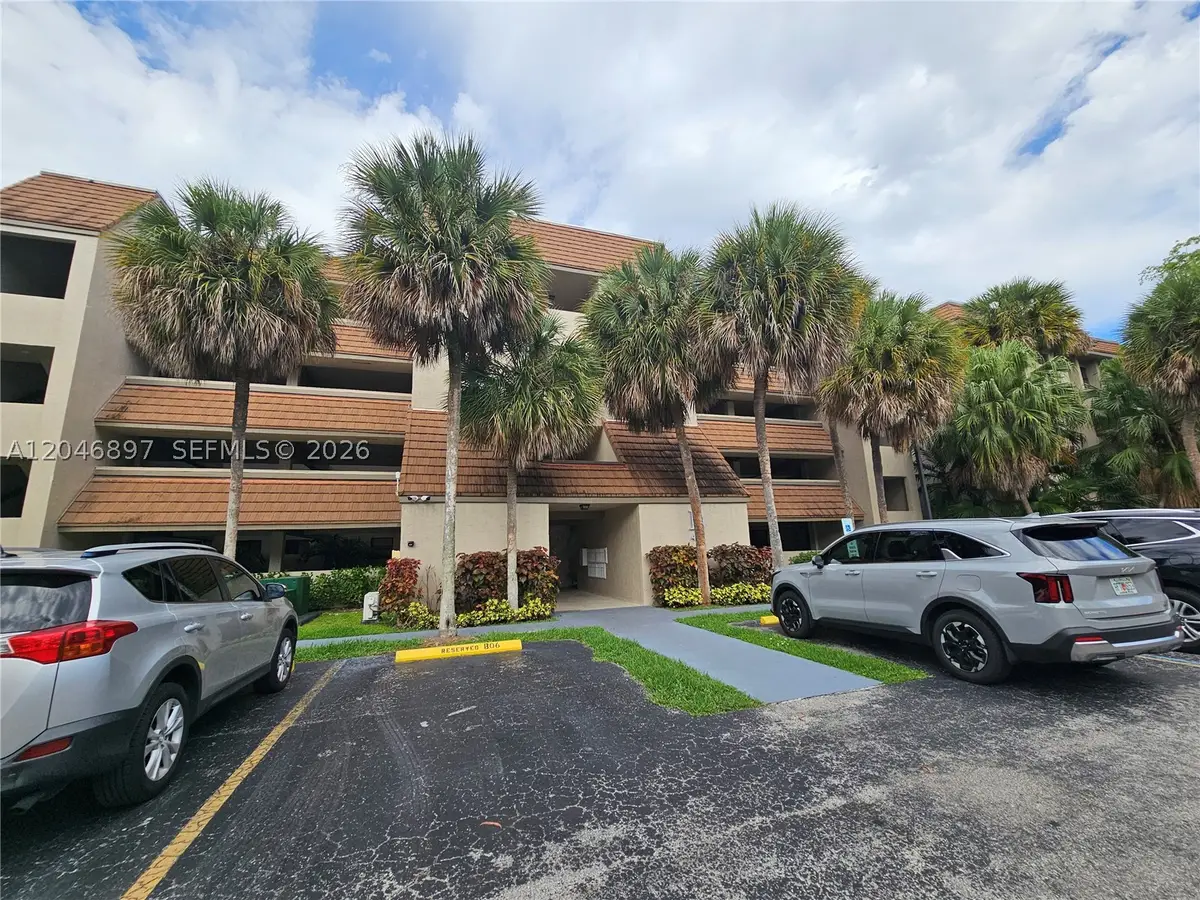 461 Ives Dairy Rd #406-2, Miami, FL 33179 - #1