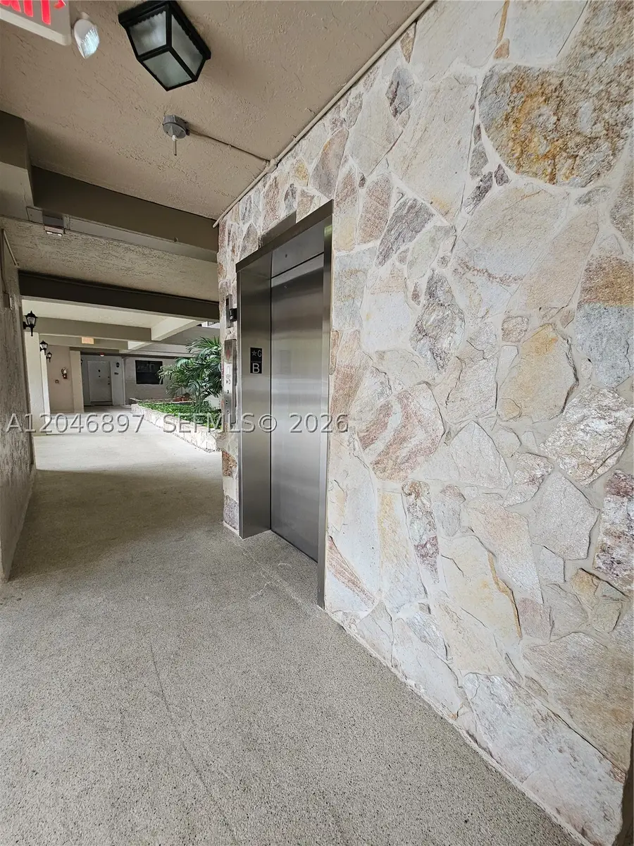 461 Ives Dairy Rd #406-2, Miami, FL 33179 - #3