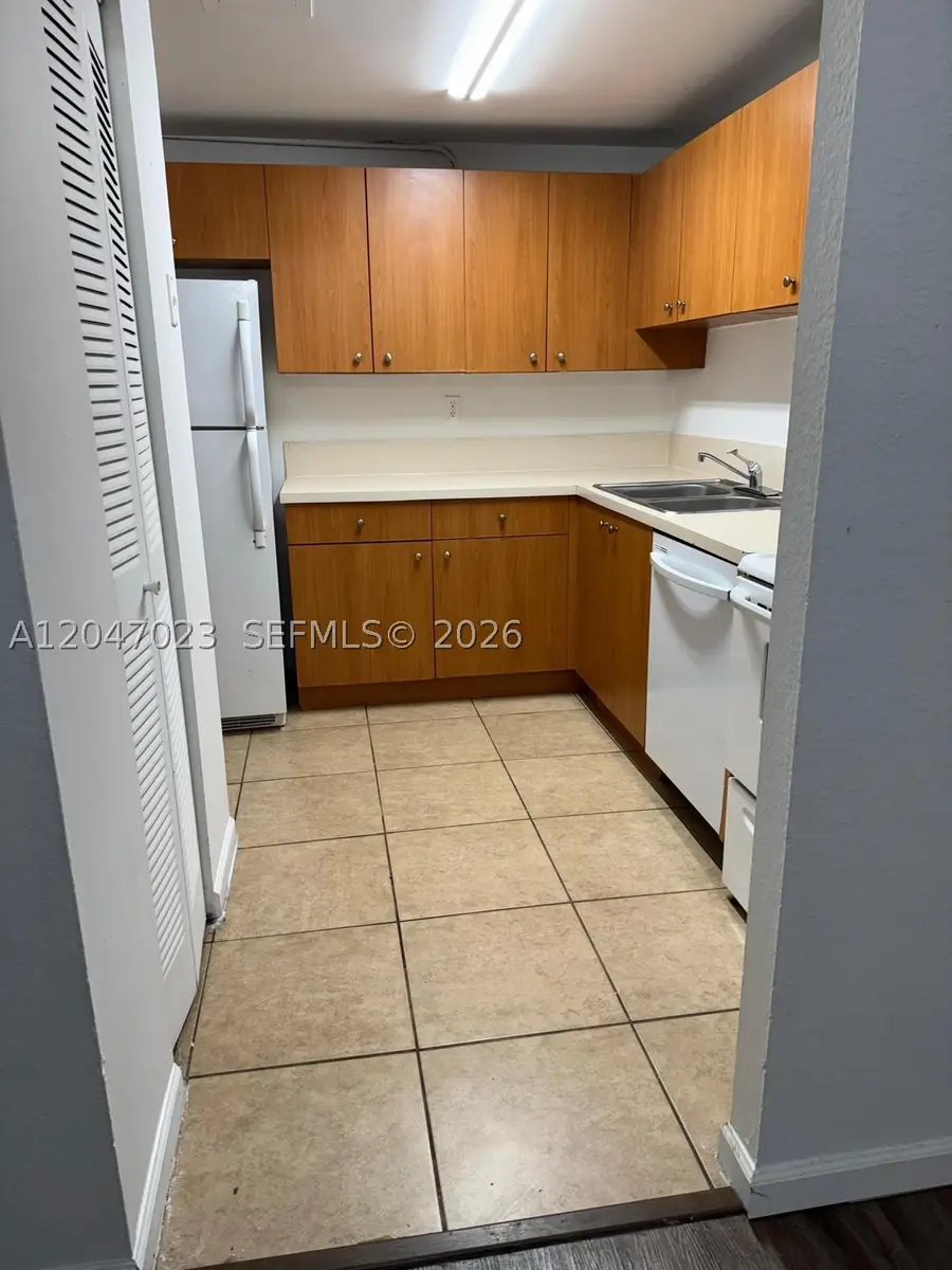 411 Executive Center Dr #203, West Palm Beach, FL 33401 - #3