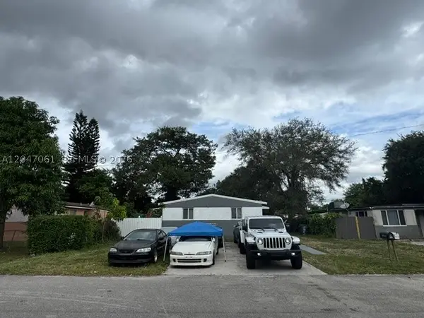 6351 Hayes St, Hollywood, FL 33024