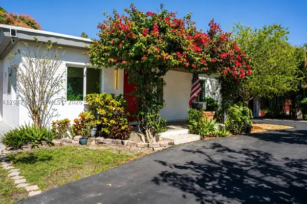 861 W 32nd St, Hialeah, FL 33012
