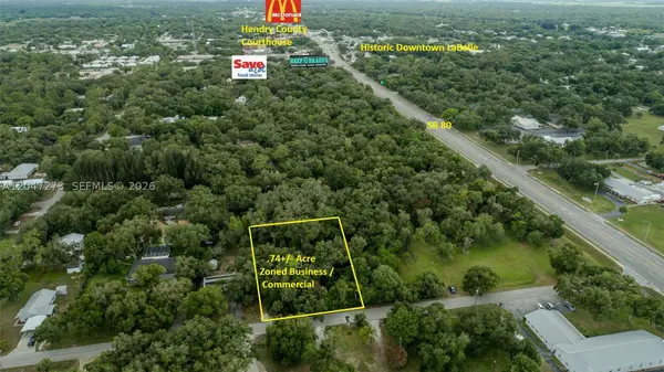 543 E Hickpochee Ave, La Belle, FL 33935