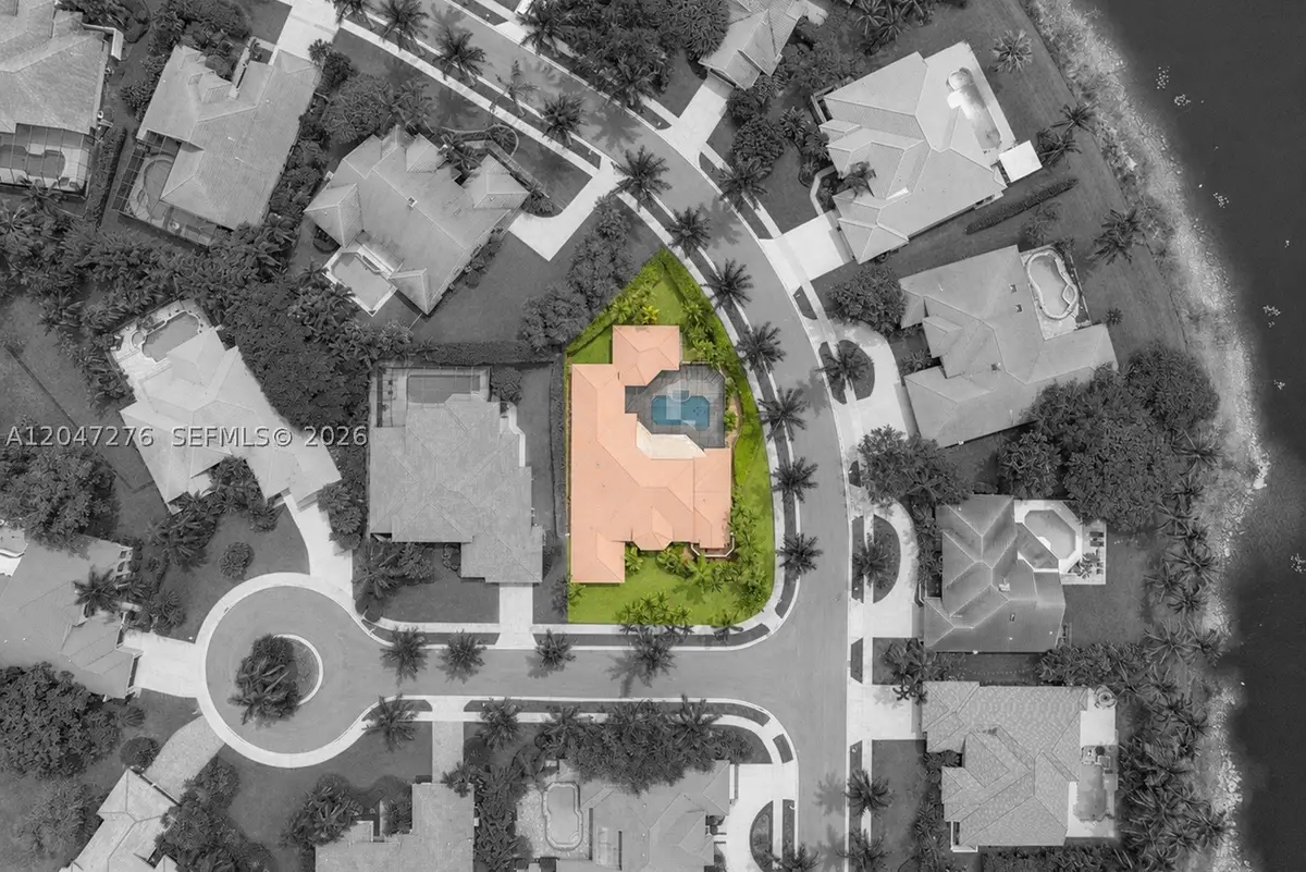 392 Coconut Cir, Weston, FL 33326 - #1