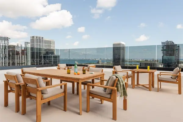 225 N Miami Ave #3412, Miami, FL 33128