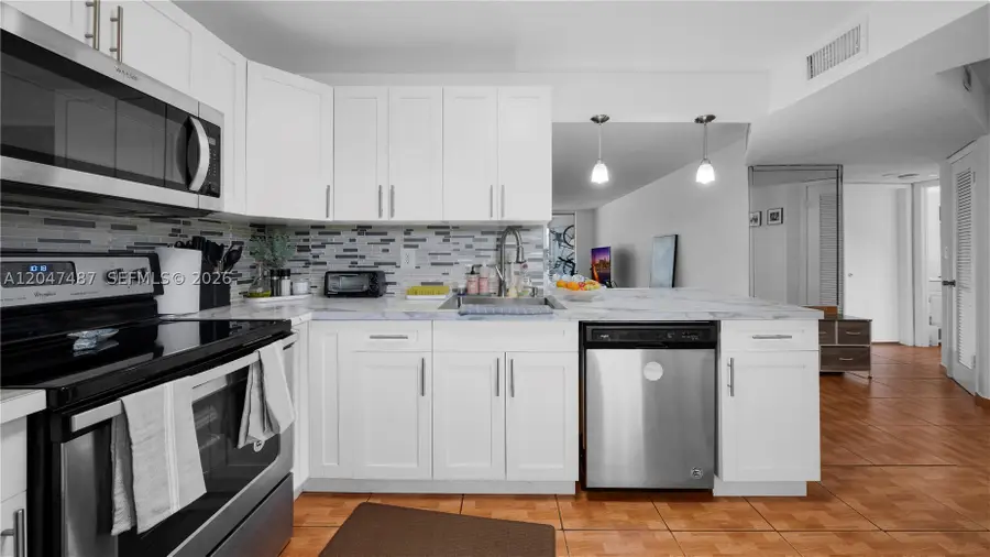 1101 NE 191st St #H314, Miami, FL 33179 - #3