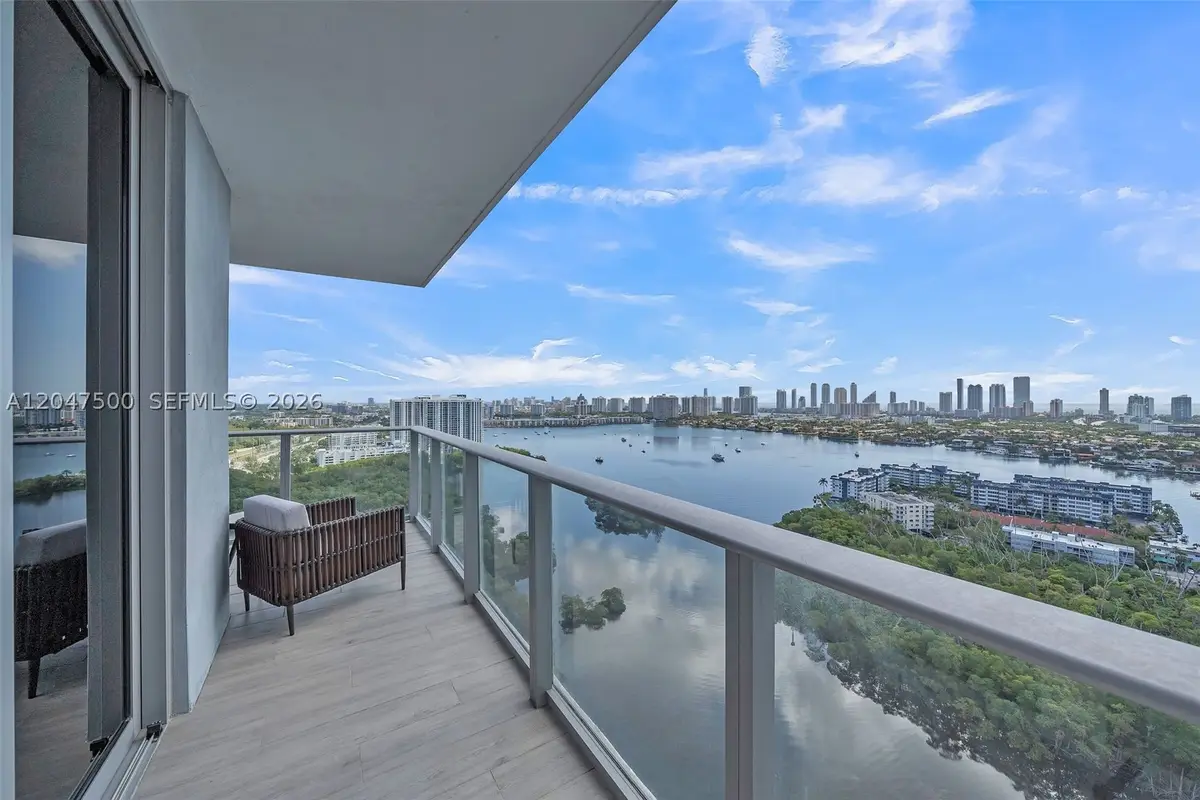 16385 Biscayne Blvd #2707, North Miami Beach, FL 33160 - #1