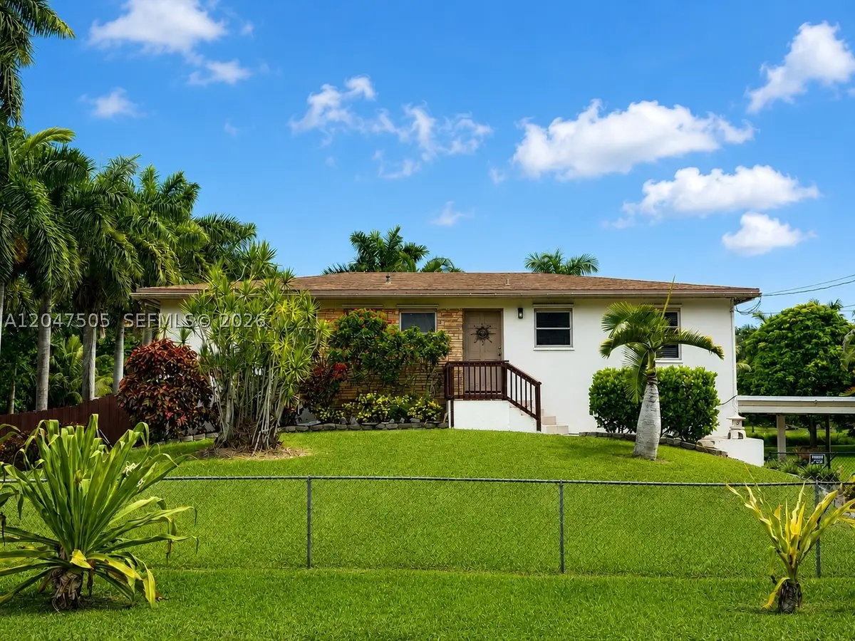 5240 SW 82nd Ave, Davie, FL 33328 - #1