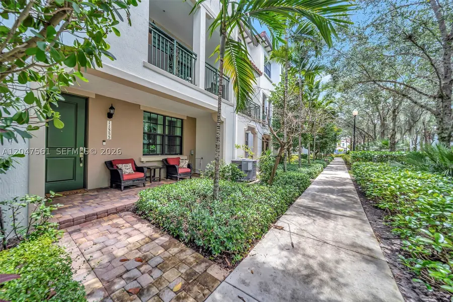 11355 SW 14th St, Pembroke Pines, FL 33025 - #2