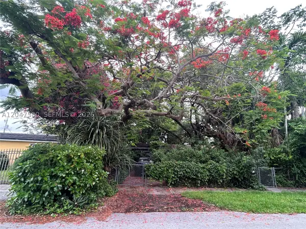 8285 SW 47th St, Miami, FL 33155