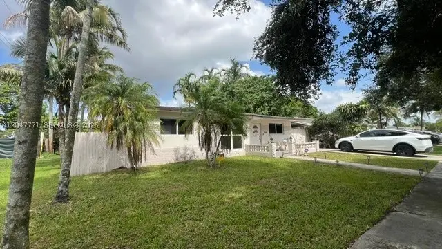 3000 N 72nd Way, Hollywood, FL 33024 - #2