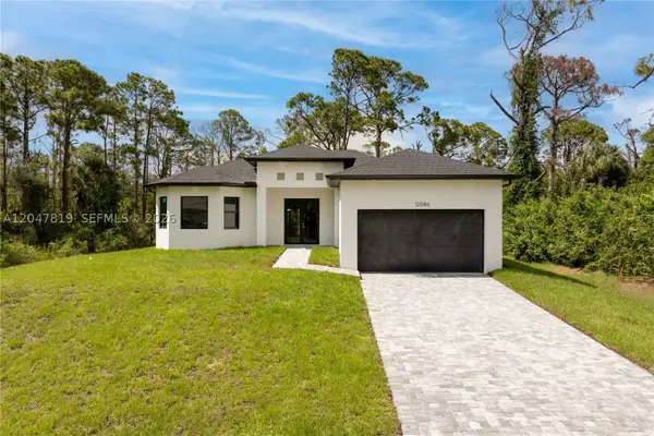 12086 Chamberlain Blvd, Port Charlotte, FL 33953