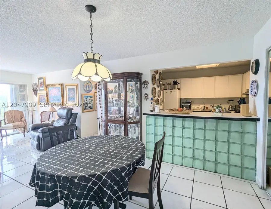 9140 Fontainebleau Blvd #504, Miami, FL 33172 - #3