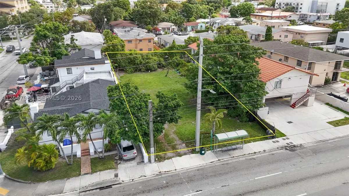 1877 SW 7th St, Miami, FL 33135 - #1