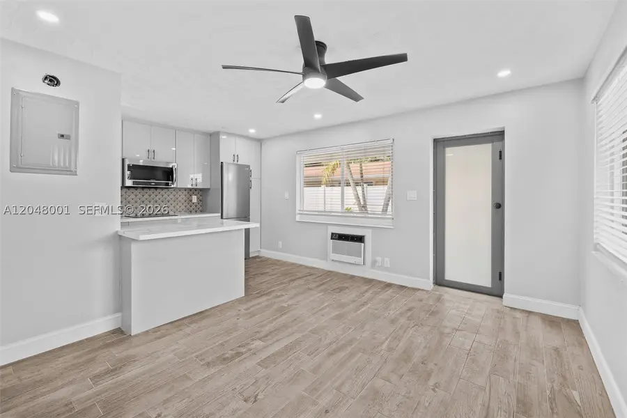 1634 NE 4th Pl, Fort Lauderdale, FL 33301 - #3