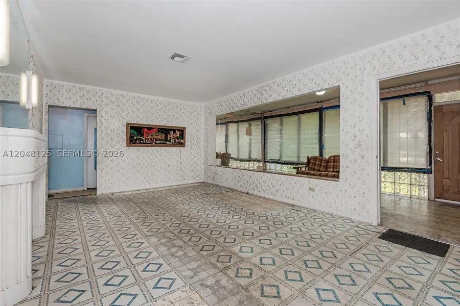 245 NE 48th St, Miami, FL 33137 - #2