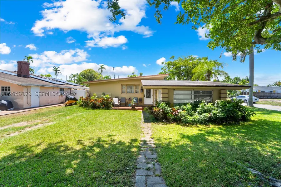 1300 S 20th Ave, Hollywood, FL 33020 - #2