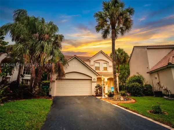 3871 Jasmine Ln, Coral Springs, FL 33065