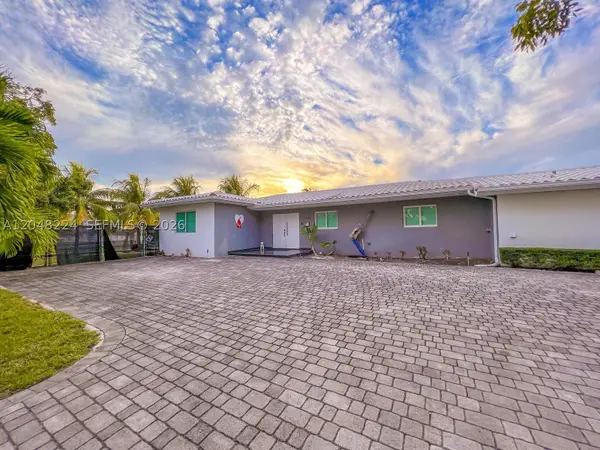 Address Withheld By Seller, North Miami, FL 33181