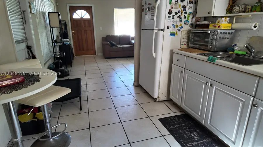 4821 NE 5th Ter, Oakland Park, FL 33334 - #2