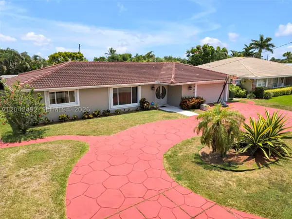 2480 NE 46th St, Lighthouse Point, FL 33064