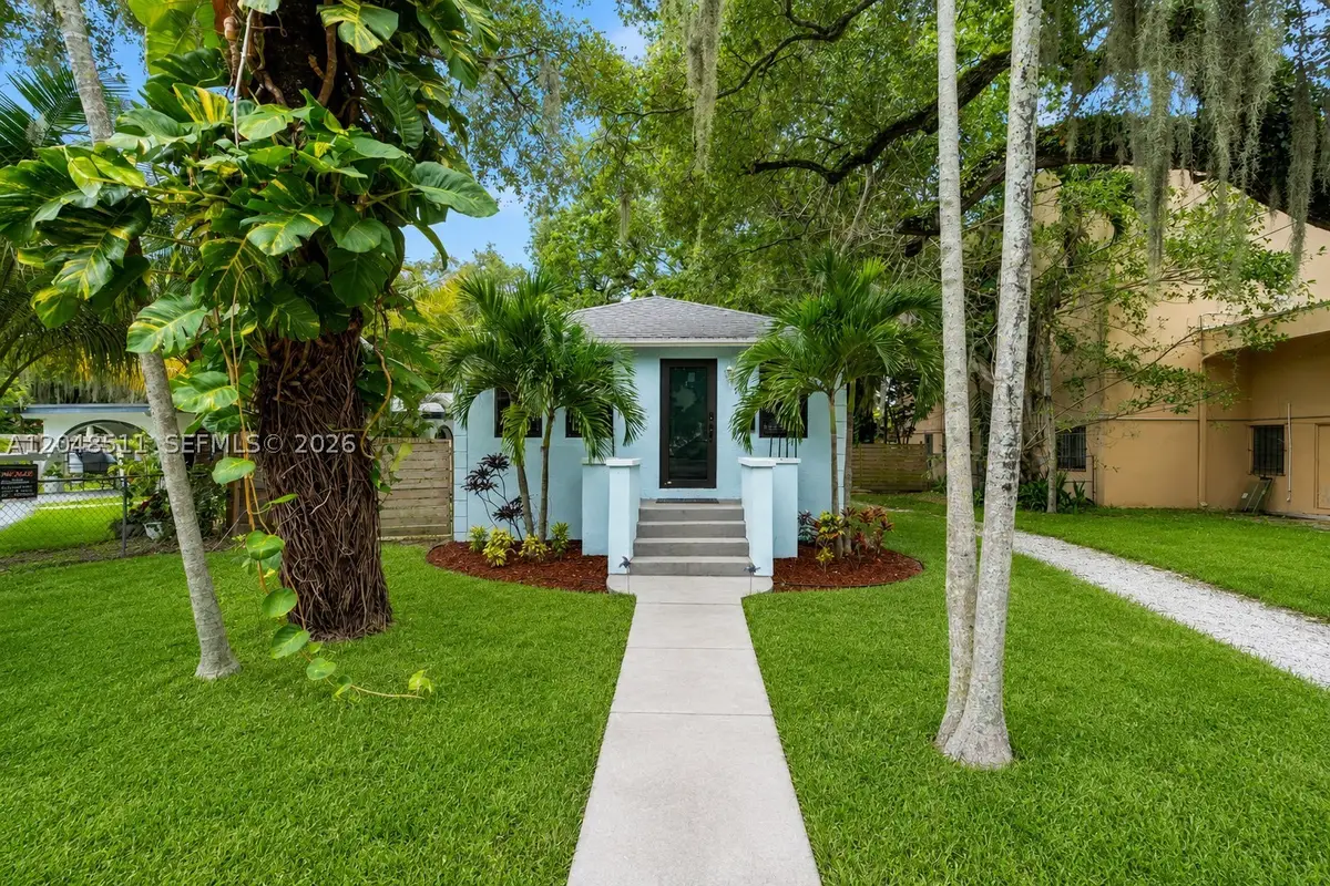 930 NE 132nd St, North Miami, FL 33161 - #1