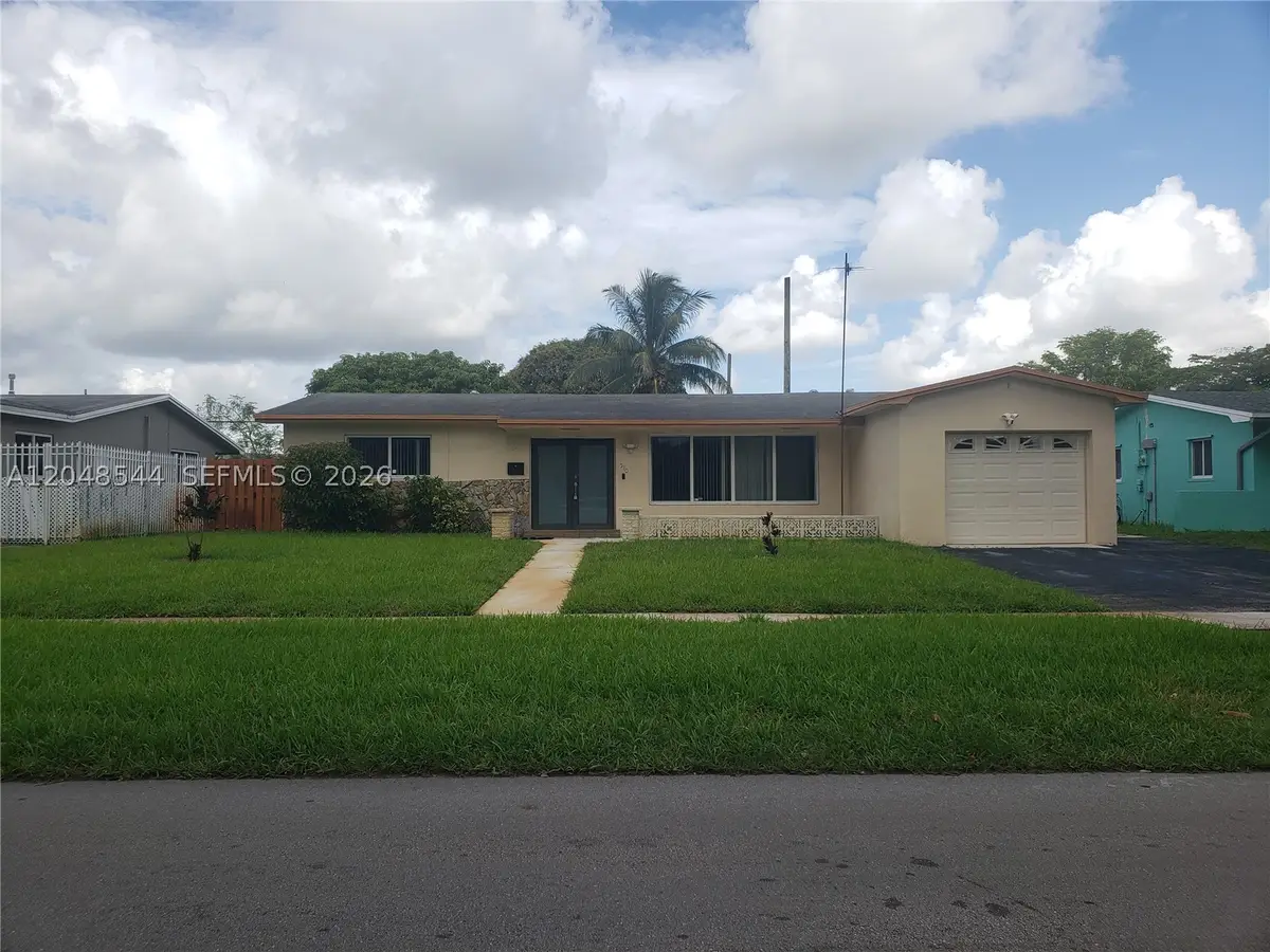 510 SW 70th Ave, Pembroke Pines, FL 33023 - #1