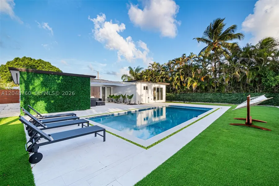 10658 NE 11th Ave, Miami Shores, FL 33138 - #3