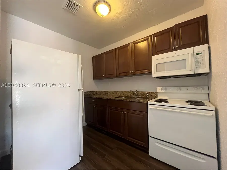 3024 NW 2nd St, Pompano Beach, FL 33069 - #3