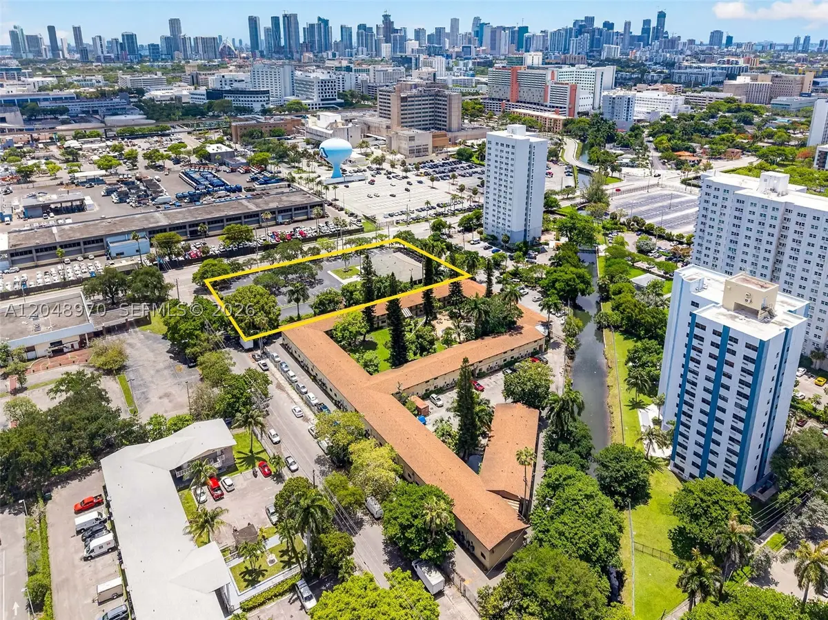 1902 NW 14th Ave, Miami, FL 33125 - #1