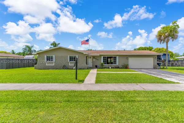 10360 SW 112th St, Miami, FL 33176