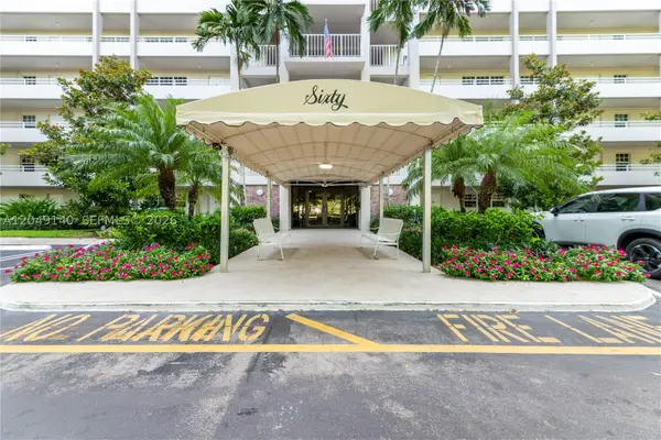 605 Oaks Dr #607, Pompano Beach, FL 33069
