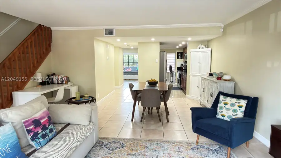9492 NW 39th St, Sunrise, FL 33351 - #3