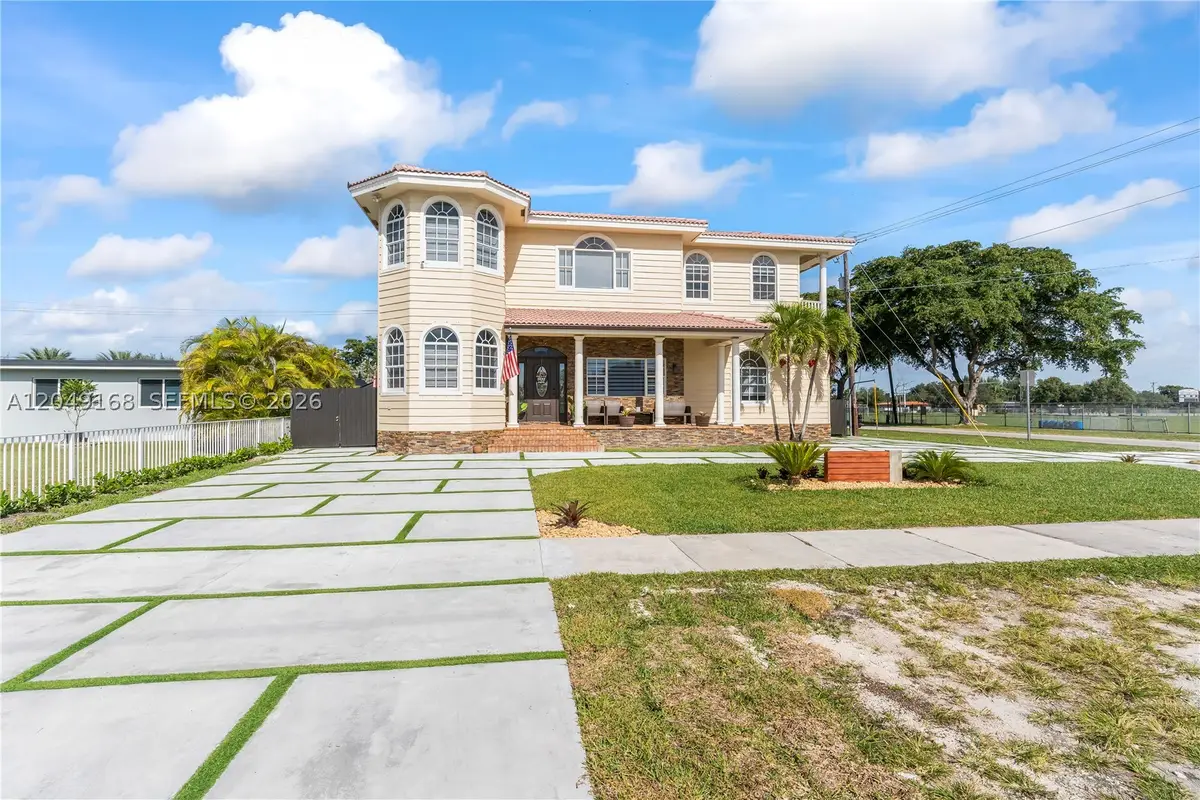 901 Dove Ave, Miami Springs, FL 33166 - #1