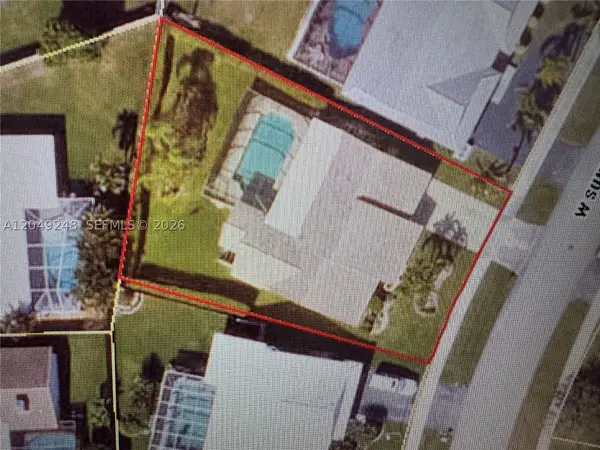 7824 Sunflower Dr, Margate, FL 33063