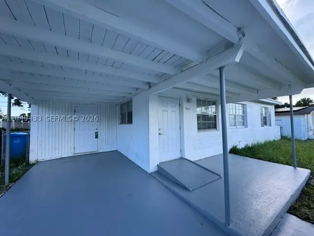 4221 SW 39th St, West Park, FL 33023 - #2