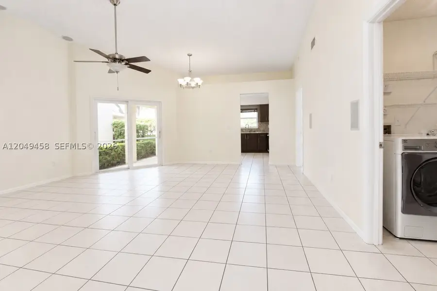 687 SE 22nd Dr, Homestead, FL 33033 - #2