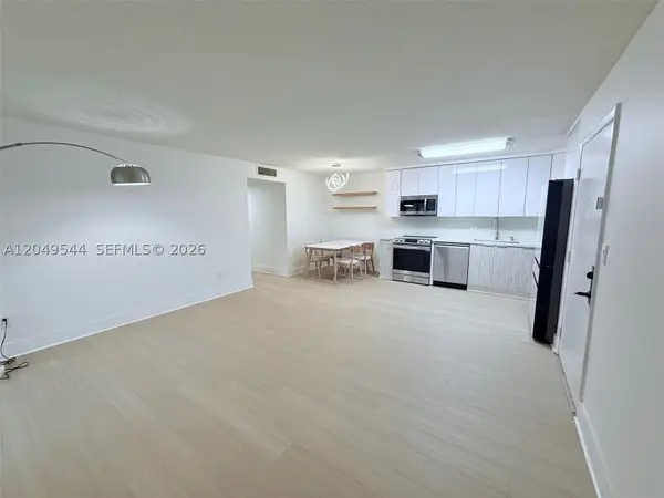 9352 S Belfort Cir #109, Tamarac, FL 33321