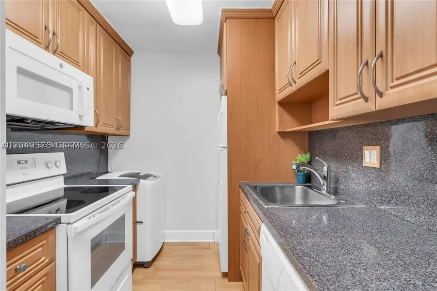 5055 NW 7th St #504, Miami, FL 33126 - #3