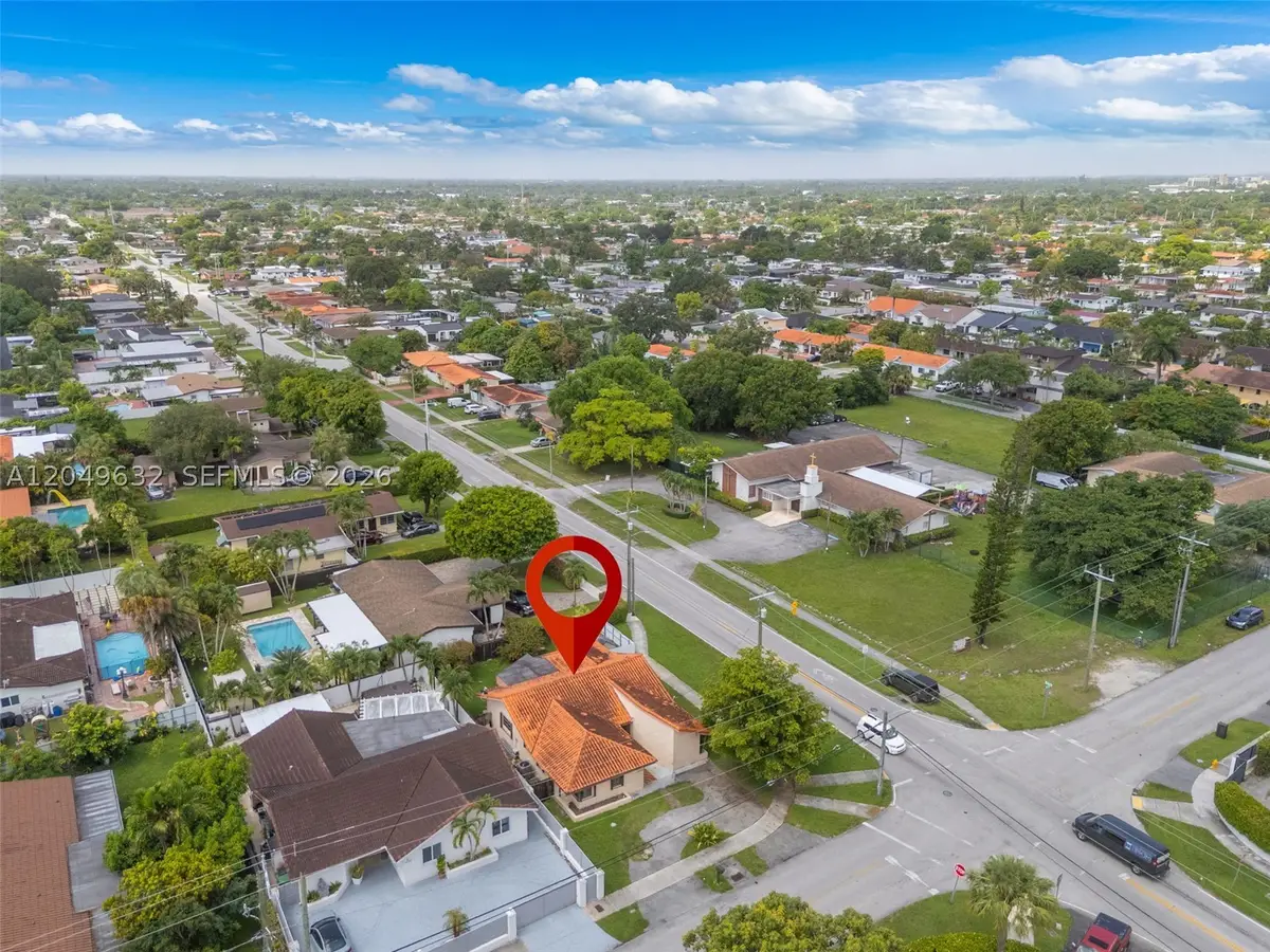 10190 SW 28th St, Miami, FL 33165 - #1