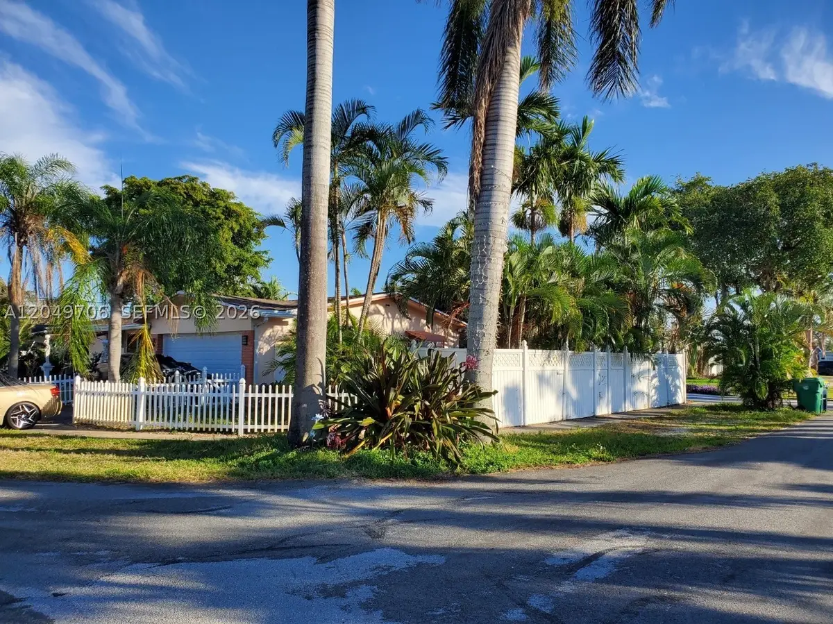 804 NW 8th St, Dania Beach, FL 33004 - #1